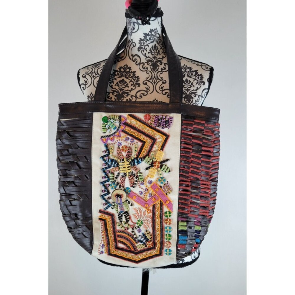 Aïta Leather/ Textil Tote Bag With Hand Embroidery Hand Bag